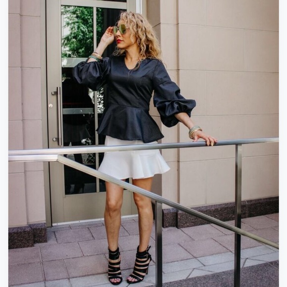 Mizfabulousity Poshmark since 2012. I would be honored if you purchased from me - Picture 7 of 13